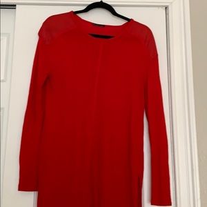 Women’s long sleeves top